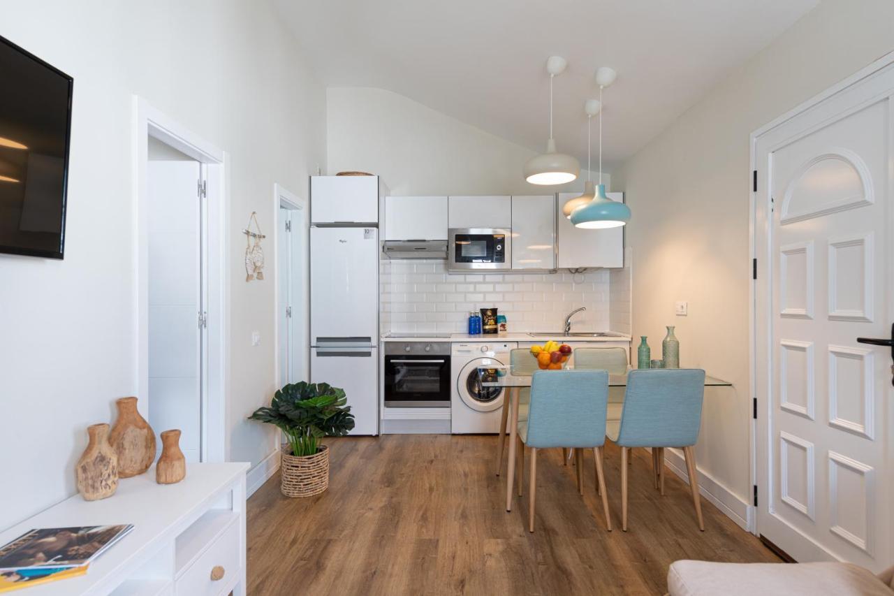 Homeforguest Modern And New Beachfront Apartment Ла-Олива Экстерьер фото