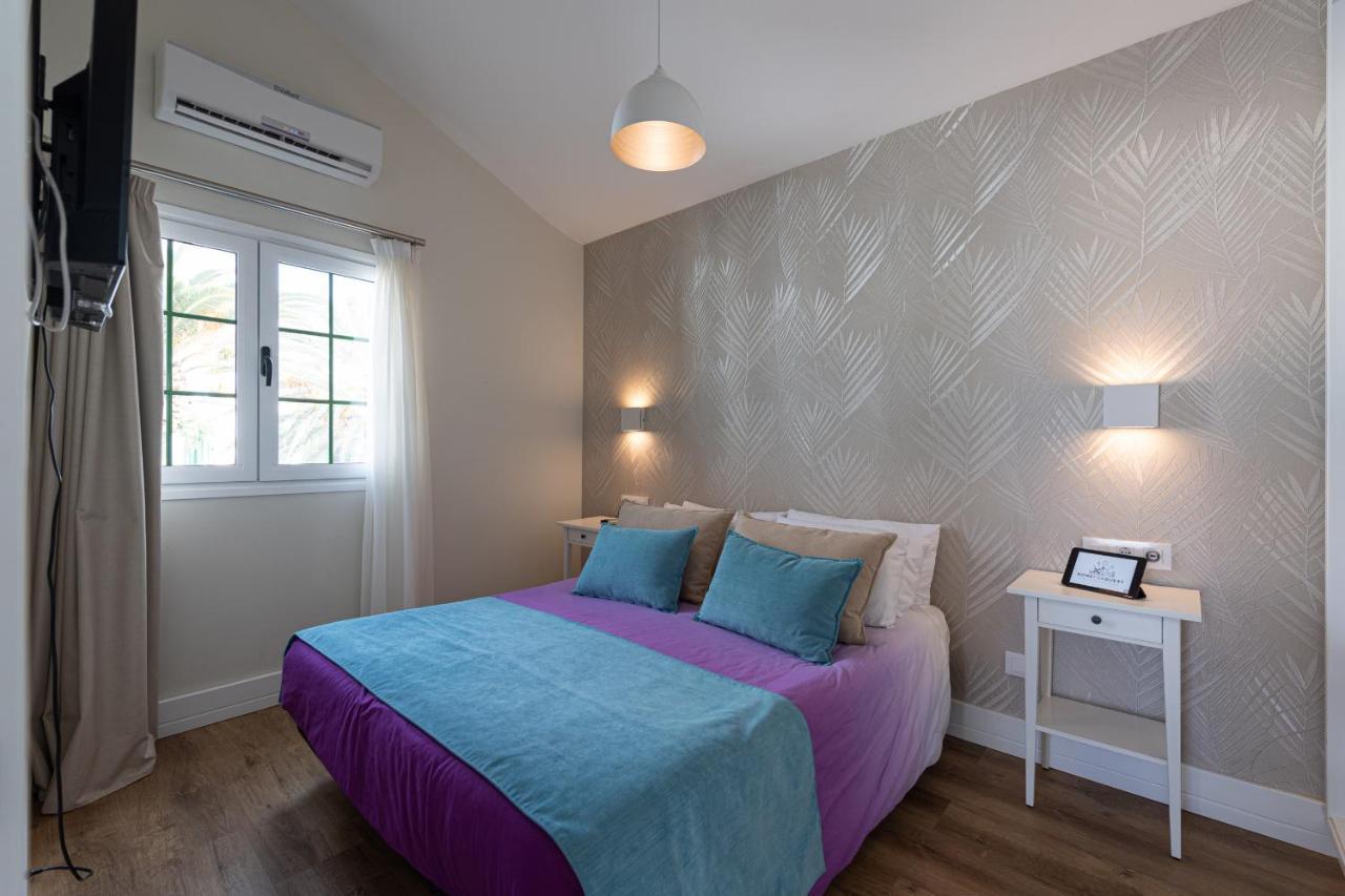 Homeforguest Modern And New Beachfront Apartment Ла-Олива Экстерьер фото