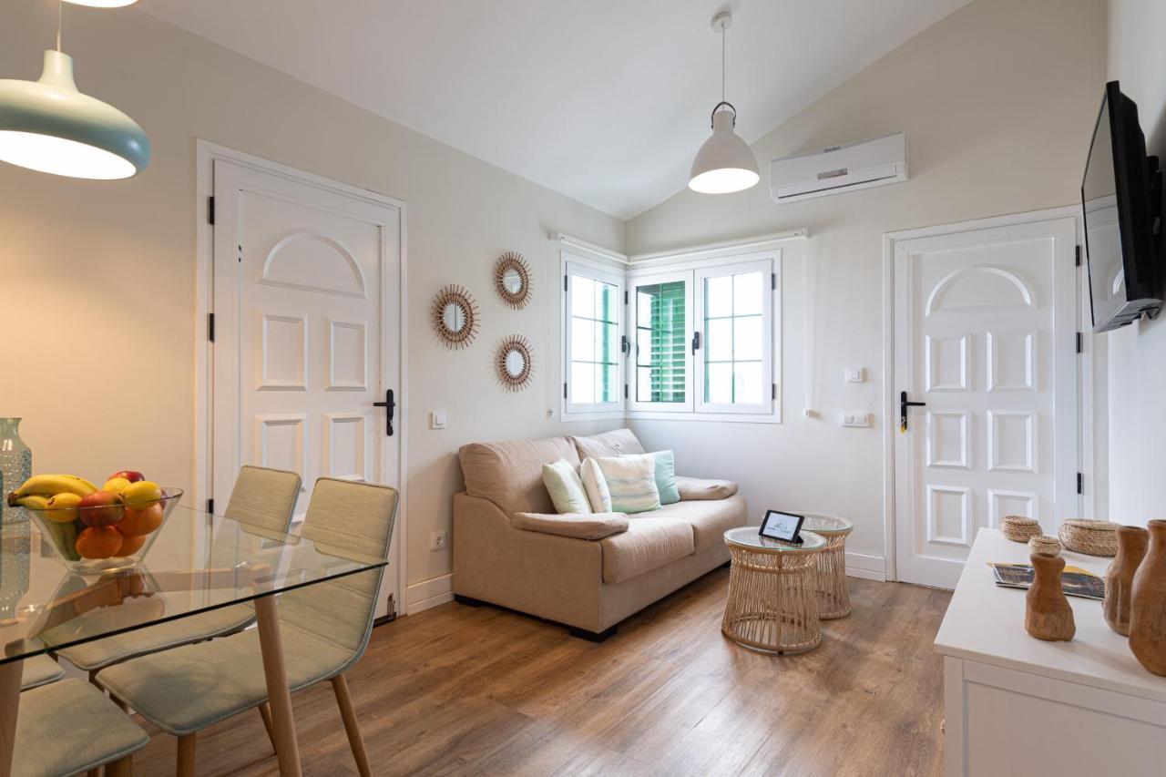 Homeforguest Modern And New Beachfront Apartment Ла-Олива Экстерьер фото
