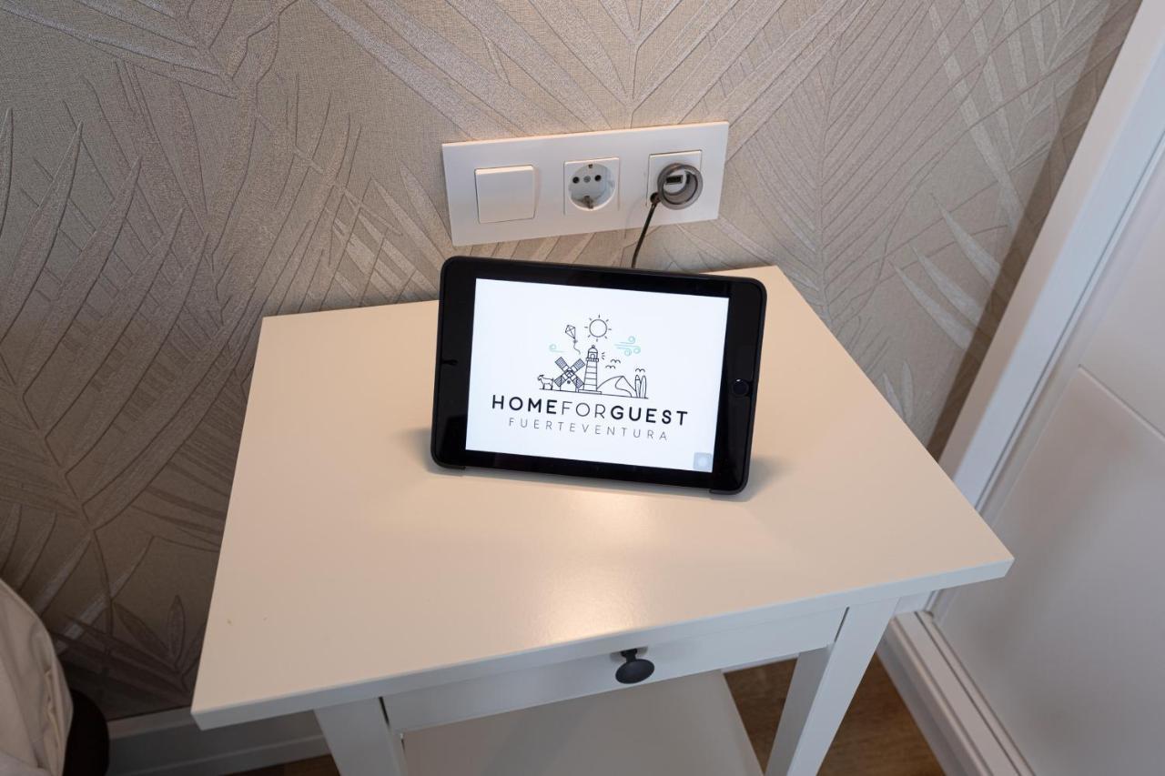 Homeforguest Modern And New Beachfront Apartment Ла-Олива Экстерьер фото